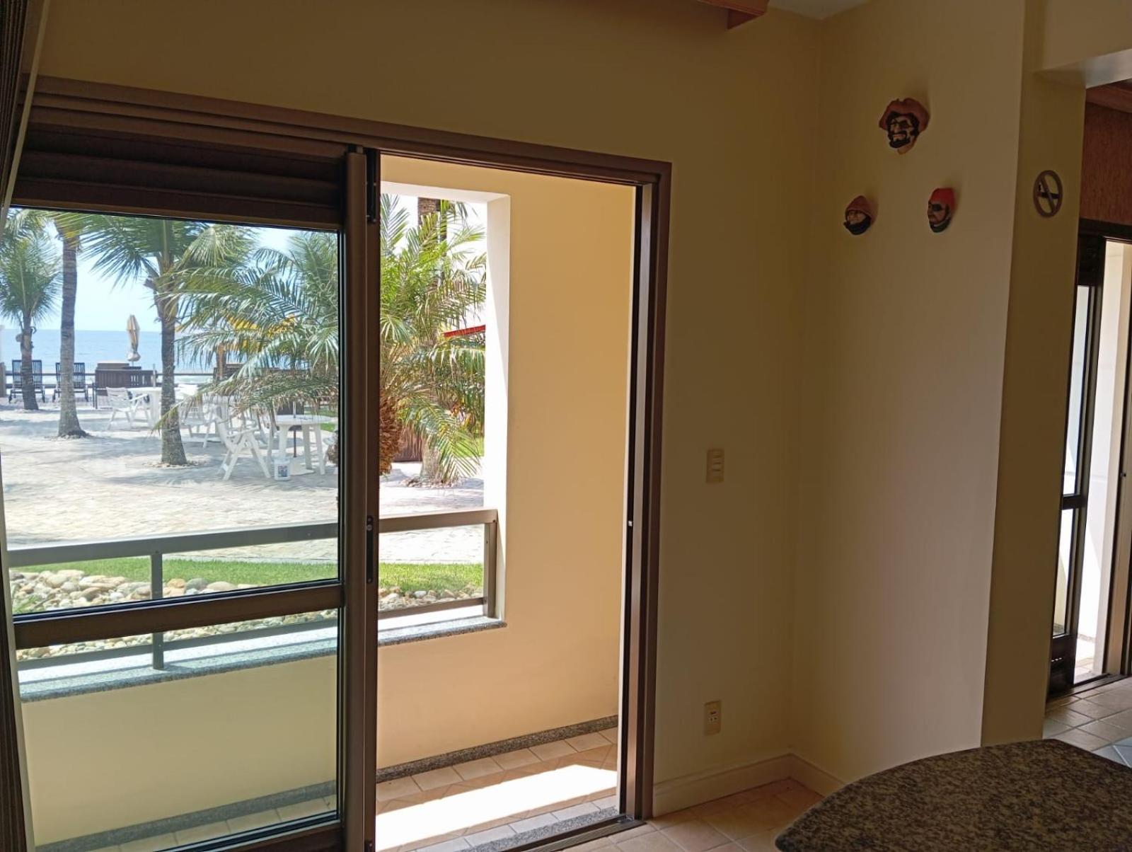 Golfinhos Apart-Hotel - Apto Terreo Frente Ao Mar!!! Florianopolis Luaran gambar